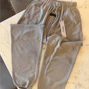 Essentials fear of god women's jogger sweatpants XXS NWT NEW Sage green grey